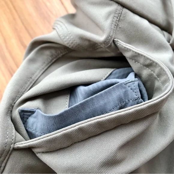 Lululemon khaki golf shorts sz 32 - Picture 6 of 9